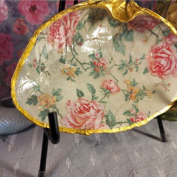 DECOUPAGE CLAM SHELL DECOUPAGE FLOWERS TRINKET DISH - Picture 2 of 11